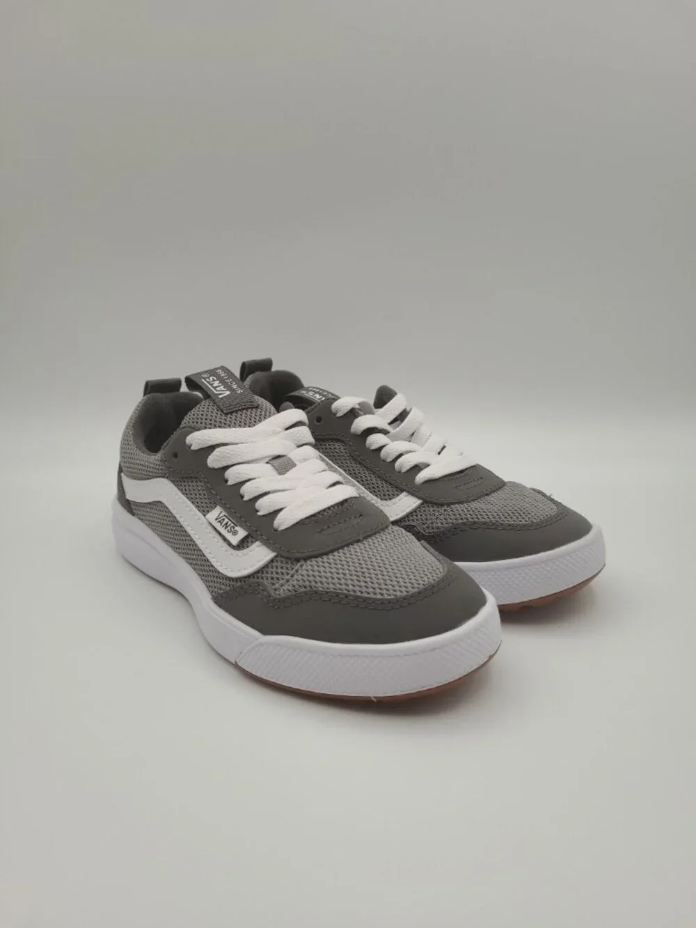 Vans Range Expo Mesh Youth Size 1Y Frost Grey White Skate Sneakers VN0A5ELENNQ
